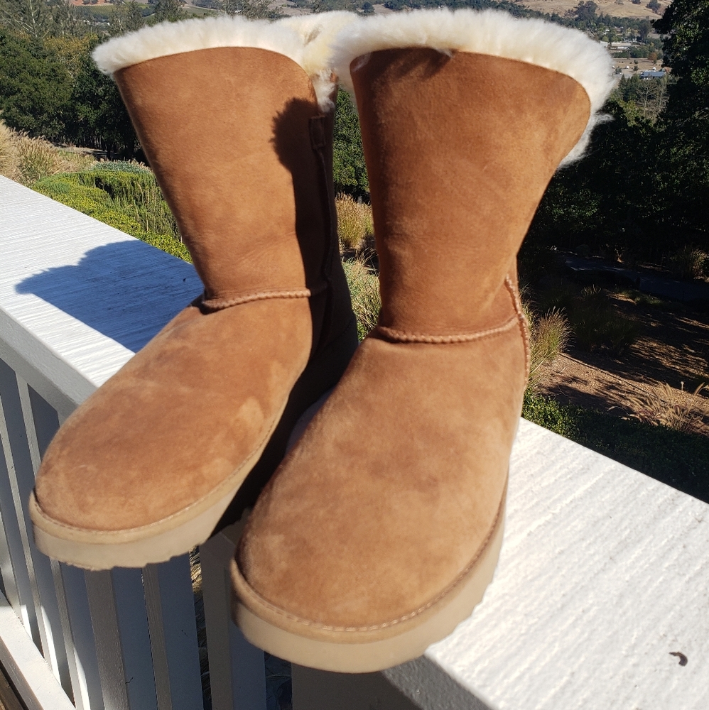 Ugg boots basically brand new!